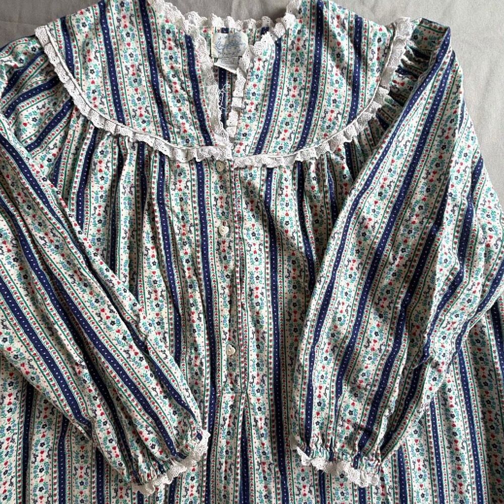 Lanz of Salzburg Blue Striped Tyrolean Floral Flannel Nightgown Medium